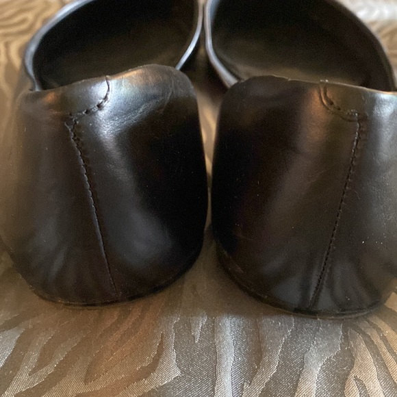 Black pointy toe leather flat - Signature by Vince Camuto - Picture 3 of 4